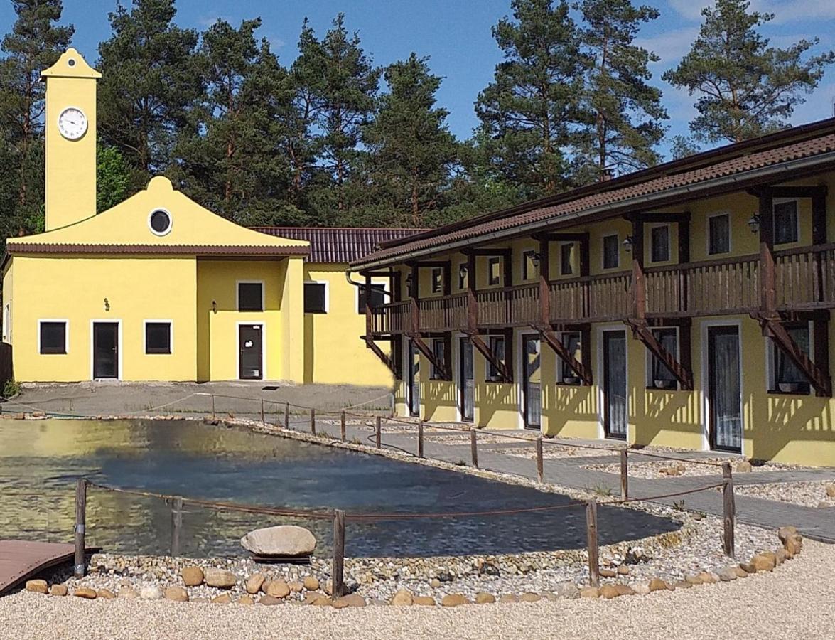 Апарт отель Blatsky Dvur Весели-над-Лужници Экстерьер фото